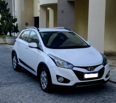 HYUNDAI HB20X 1.6 16V PREMIUM FLEX 4P AUTOMÁTICO HYUNDAI HB20X 1.6 16V PREMIUM FLEX 4P AUTOMÁTICO